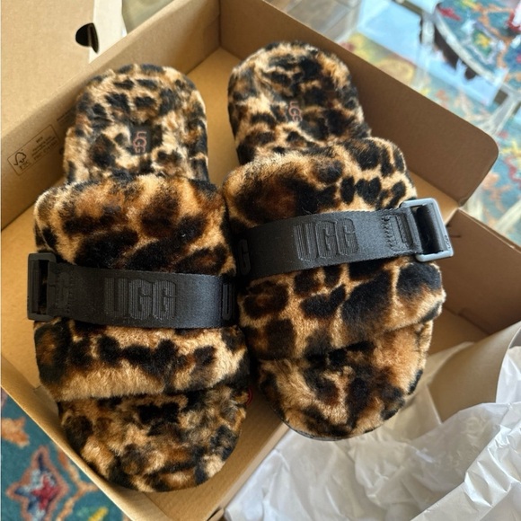 Ugg fluffita Panther Print Platform Slippers - Picture 3 of 9